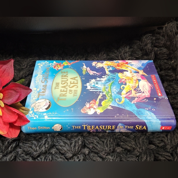 The Treasure of the Sea kids Hard cover book - Picture 5 of 5